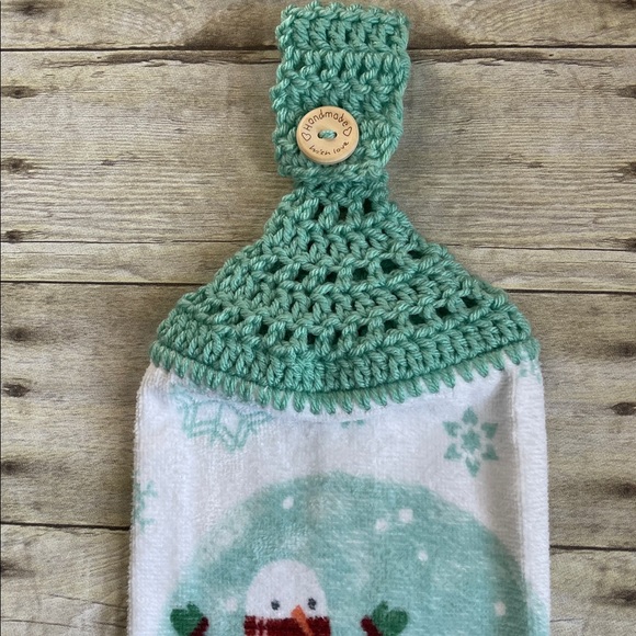 Let it Snow Crochet Top Hanging Towel Single Thickness Snowmen & Snowflakes - Picture 2 of 4
